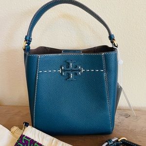 Tory Burch McGraw small bucket bag blue nwt